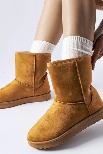 Karamellfarbene isolierte...