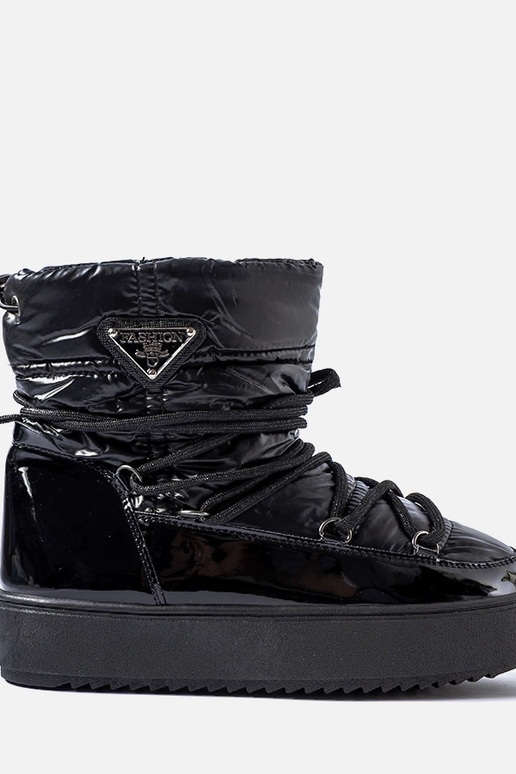 Schwarze lackierte Schneestiefel mit... Schwarze lackierte Schneestiefel mit...