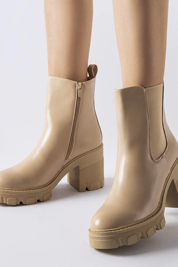 Beige gefütterte...