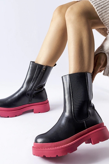 Schwarze Stiefeletten mit...