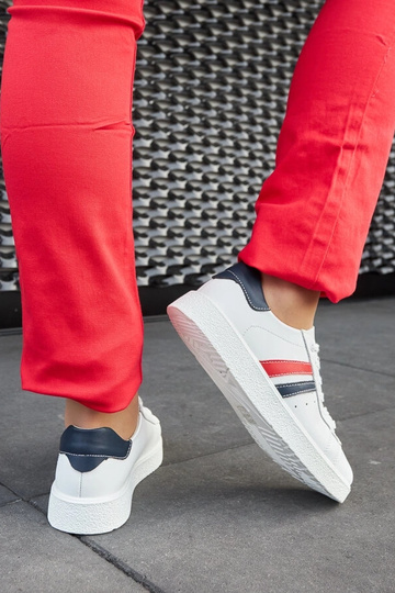 Weiße Leder-Schnürsneaker...