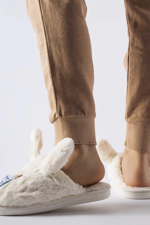 Weiße Hausschuhe mit Ohren und...