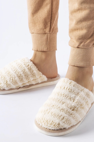 Beige und weiß gestreifte... 2