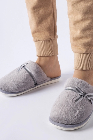 Graue warme Hausschuhe mit...