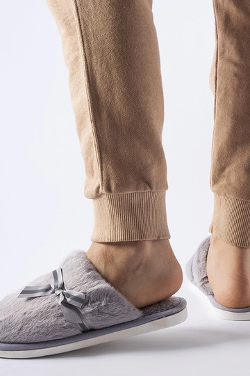 Graue warme Hausschuhe mit... 2