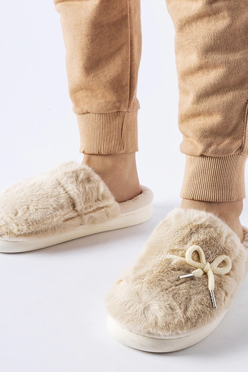 Beige Slipper mit...