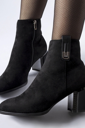 Schwarze isolierte Stiefeletten mit Bangor-Absatz 2