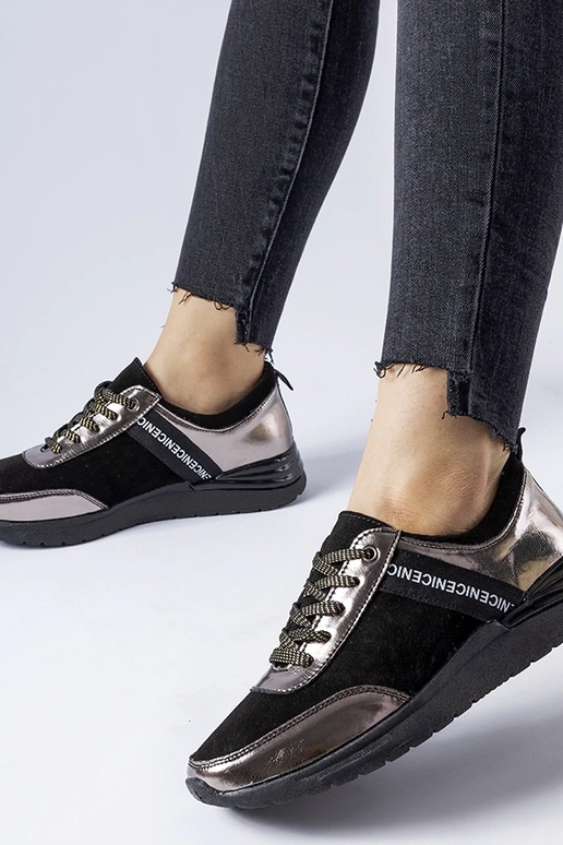 Schwarze und graue Ledersneaker von...