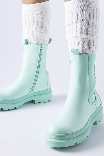 Hellgrüne leicht gefütterte...