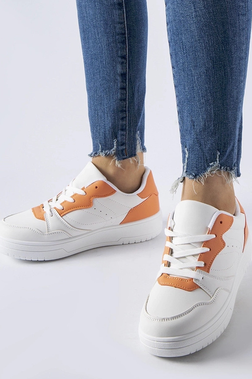 Weiße Schuhe mit orangefarbenem...