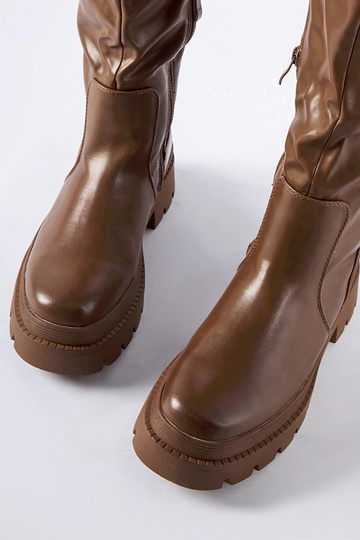 Braune flache klassische... 2