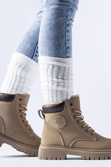 Braune isolierte... 2