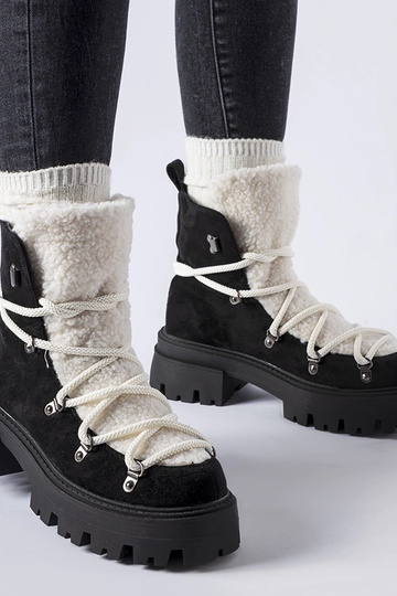 Schwarze Arbeiter mit...