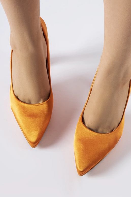 Rivers – Orange Satin-Pumps mit...