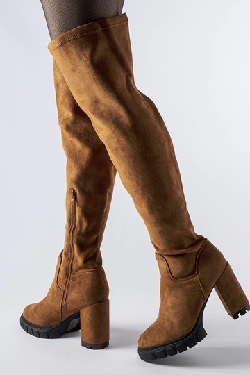 Braune Stiefel mit hohem...