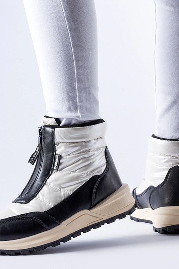 Ritter weiße isolierte...