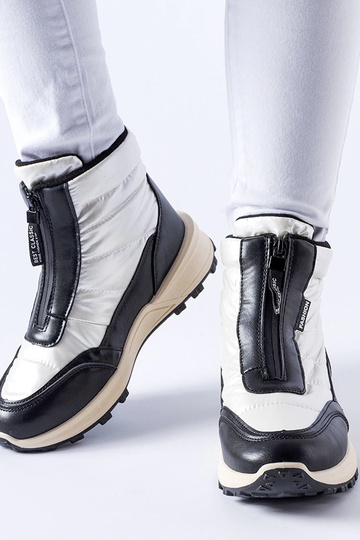 Ritter weiße isolierte... 2