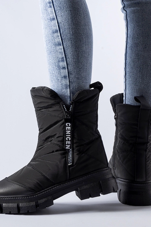 Schwarze gefütterte gesteppte...