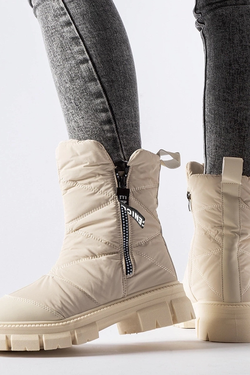 Beige isolierte gesteppte...