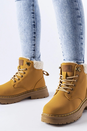 Braune isolierte Arbeiter...