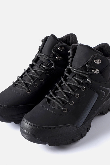 Schwarze gefütterte Schuhe... 2