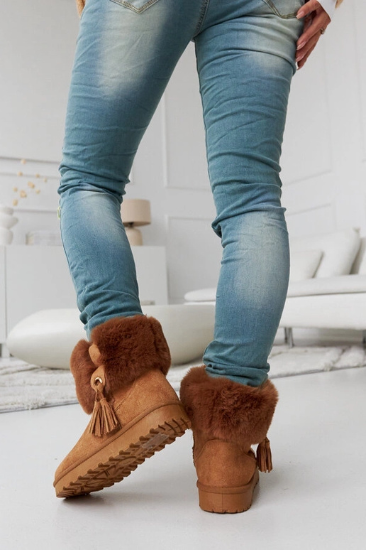 Braune pelzgefütterte Schneestiefel...