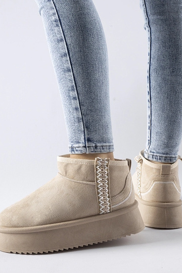Beige Schneestiefel auf... 2