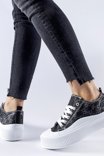 Schwarze Sneaker mit Cavi-Monogramm verziert 2