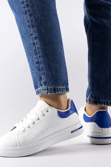 Weiße und marineblaue Leland-Sneakers