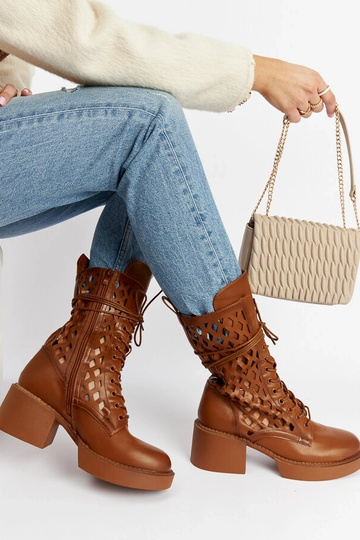 Braune durchbrochene...