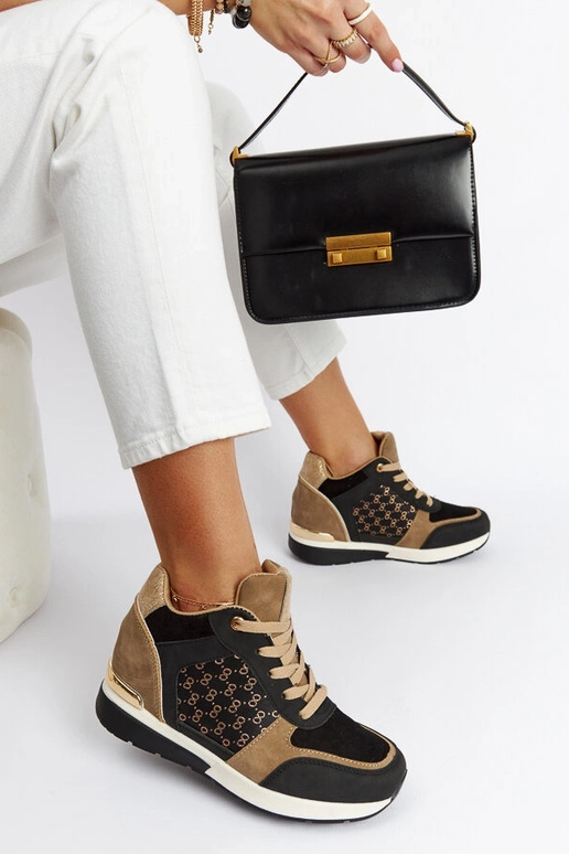 Schwarze, kastanienbraune Keil-Sneakers Schwarze, kastanienbraune Keil-Sneakers