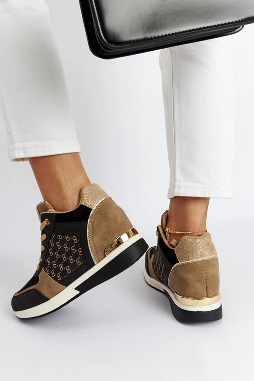 Schwarze, kastanienbraune Keil-Sneakers Schwarze, kastanienbraune Keil-Sneakers