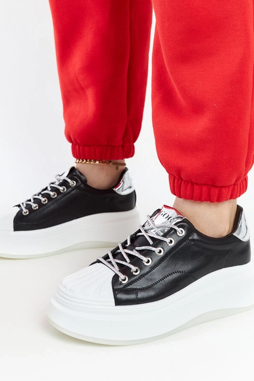 Schwarze Plateau-Sneakers GOE NN2N4034 Schwarze Plateau-Sneakers GOE NN2N4034