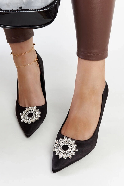 Schwarze satinierte Stilettos mit...