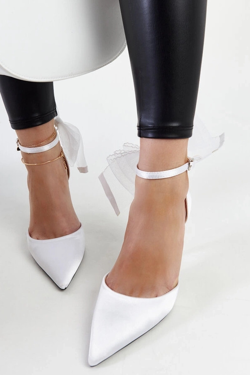 Weiße High Heels mit Schleife Ilaysa
