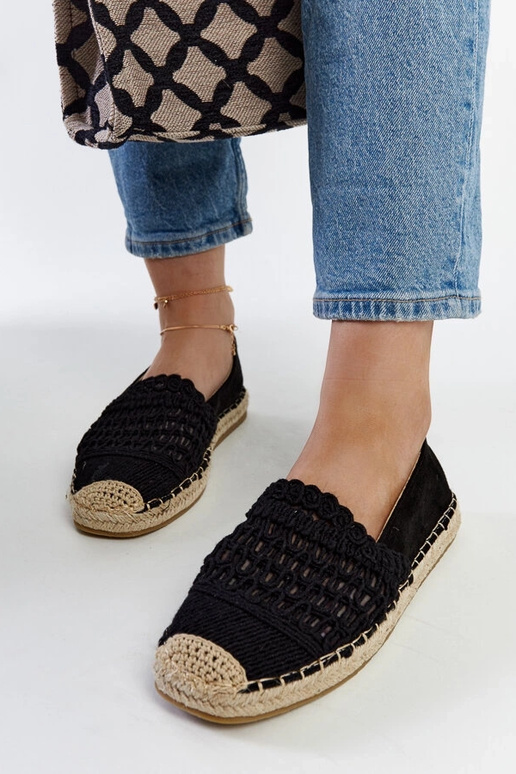Schwarze durchbrochene Espadrilles...