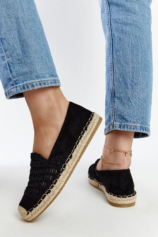 Schwarze durchbrochene Espadrilles...