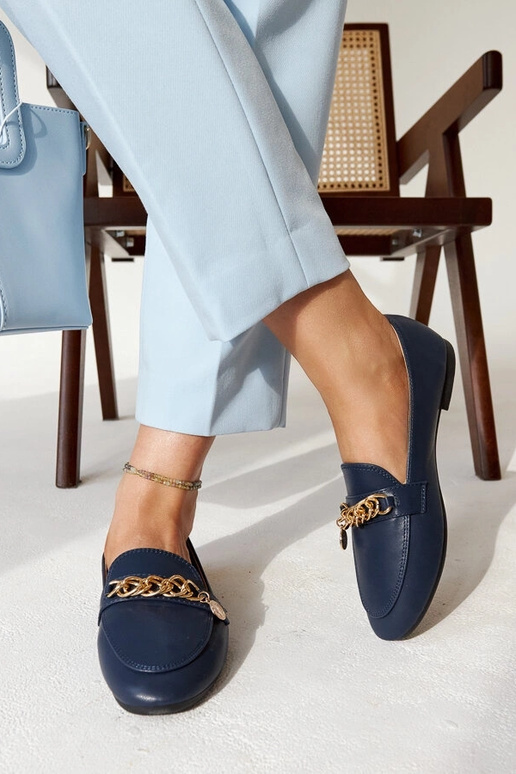 Marineblaue Scaletta-Loafer mit Kette