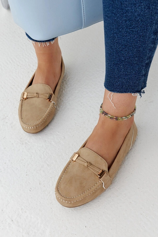 Beigefarbene Loafer mit mattem Finish...
