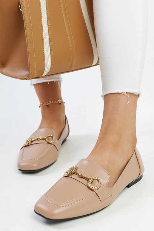 Beige Mokassins mit Areebah-Schnalle