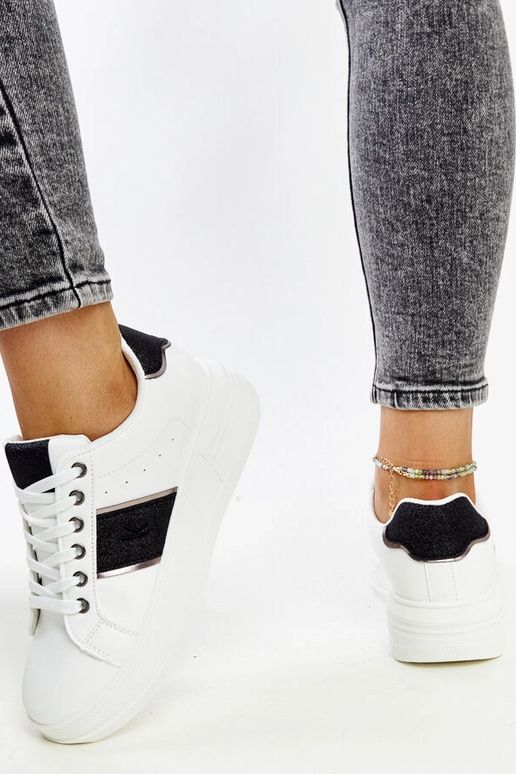 Schwarz-weiße Sneakers mit dickerer...