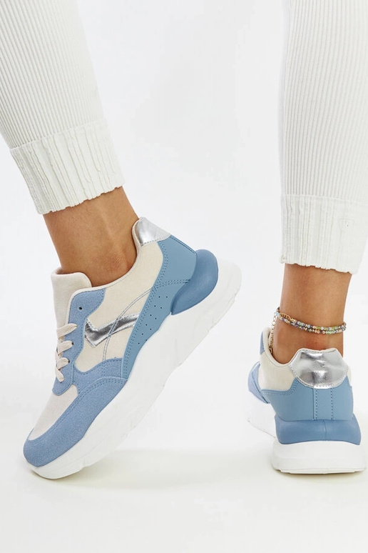 Beige-blaue Sneakers auf Plattform... Beige-blaue Sneakers auf Plattform...