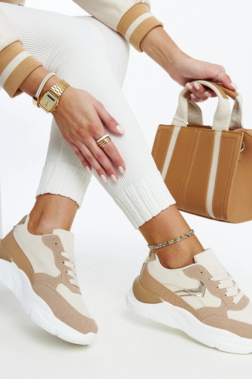 Braune Plateau-Sneakers...