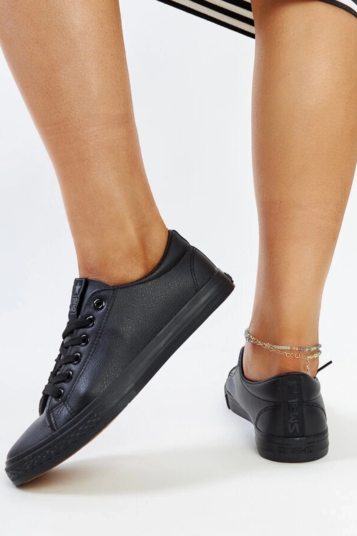 Schwarze Sneakers Luz aus Ökoleder Schwarze Sneakers Luz aus Ökoleder