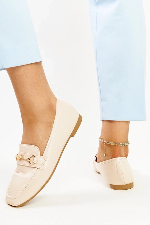 Hellbeige dekorative Loafer von Docherty Hellbeige dekorative Loafer von Docherty