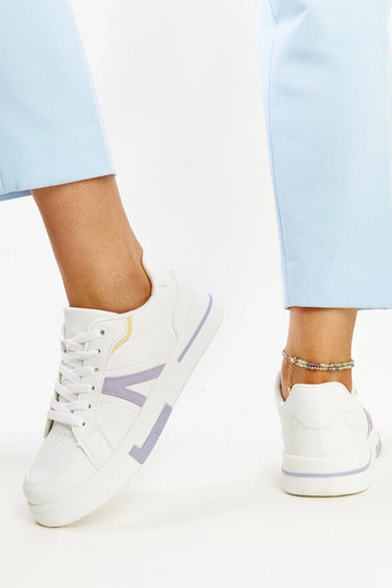 Weiße Sneaker mit Zorica-Farbe 2