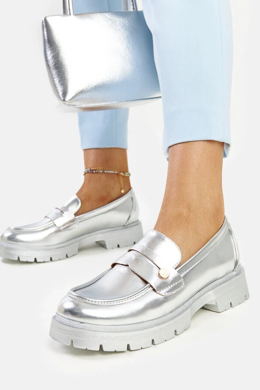 Silberne Schuhe aus Kunstleder Mladenka Silberne Schuhe aus Kunstleder Mladenka