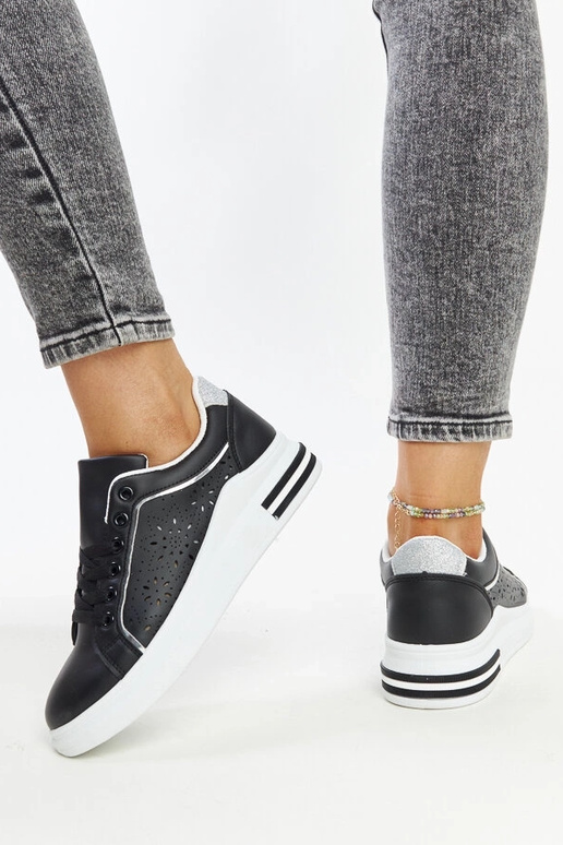 Schwarze durchbrochene Sneakers mit...