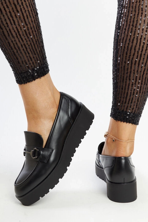 Schwarze Loafer mit Keilabsatz von Oili Schwarze Loafer mit Keilabsatz von Oili