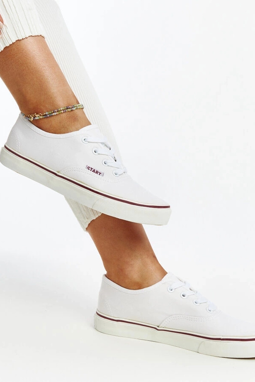 Weiße klassische Erla-Sneaker